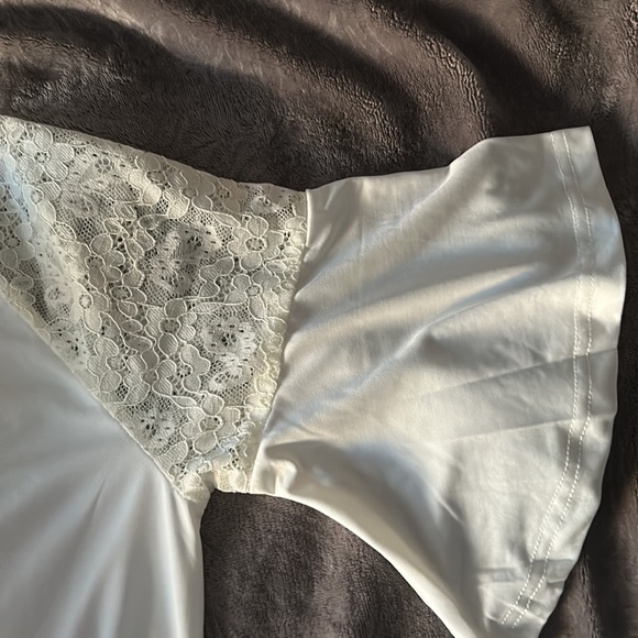 Meaneor Ivory Lace Top Size Small - Picture 3 of 4